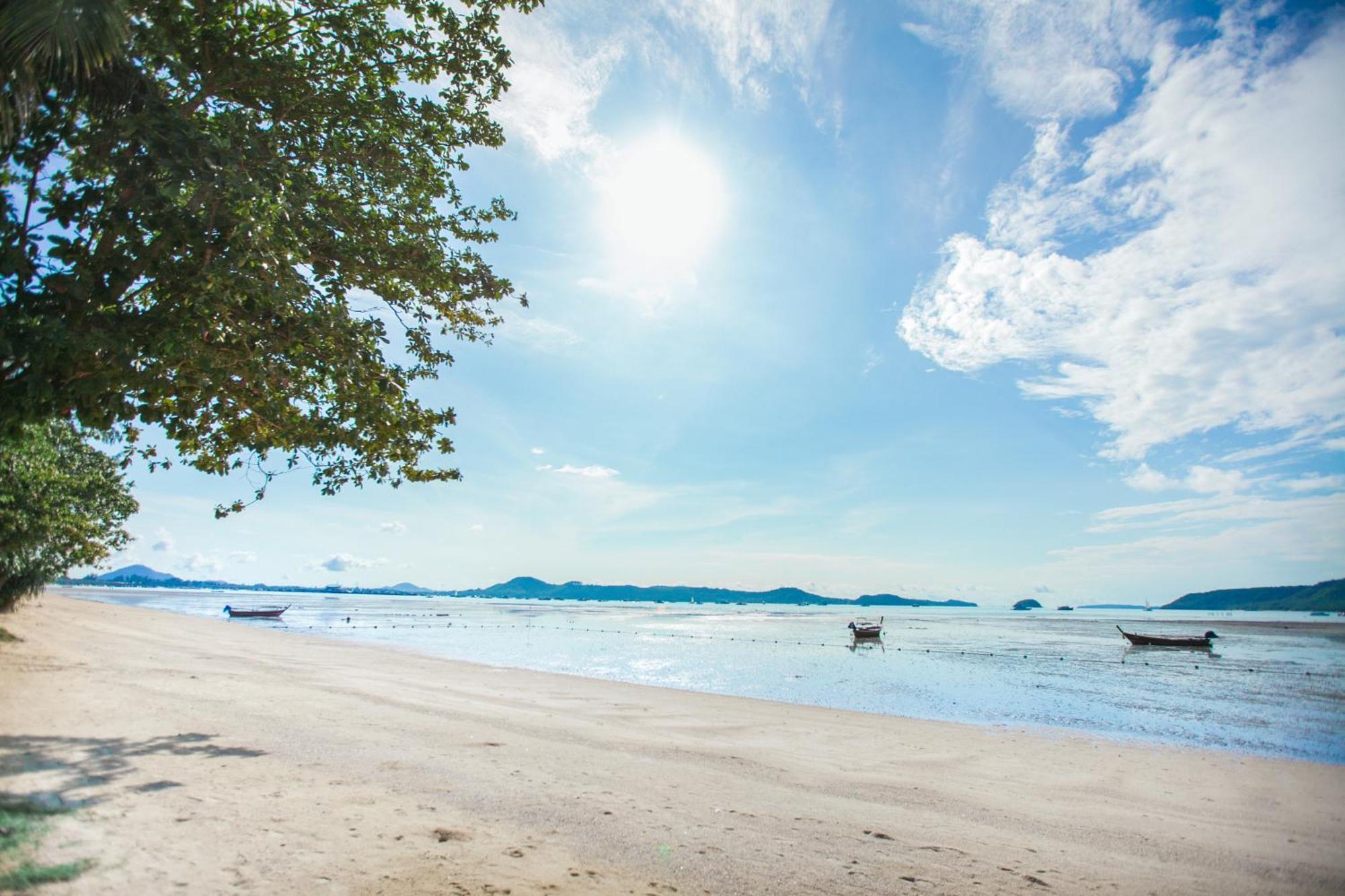 Blue Beach Grand Resort And Spa Rawai Exterior foto