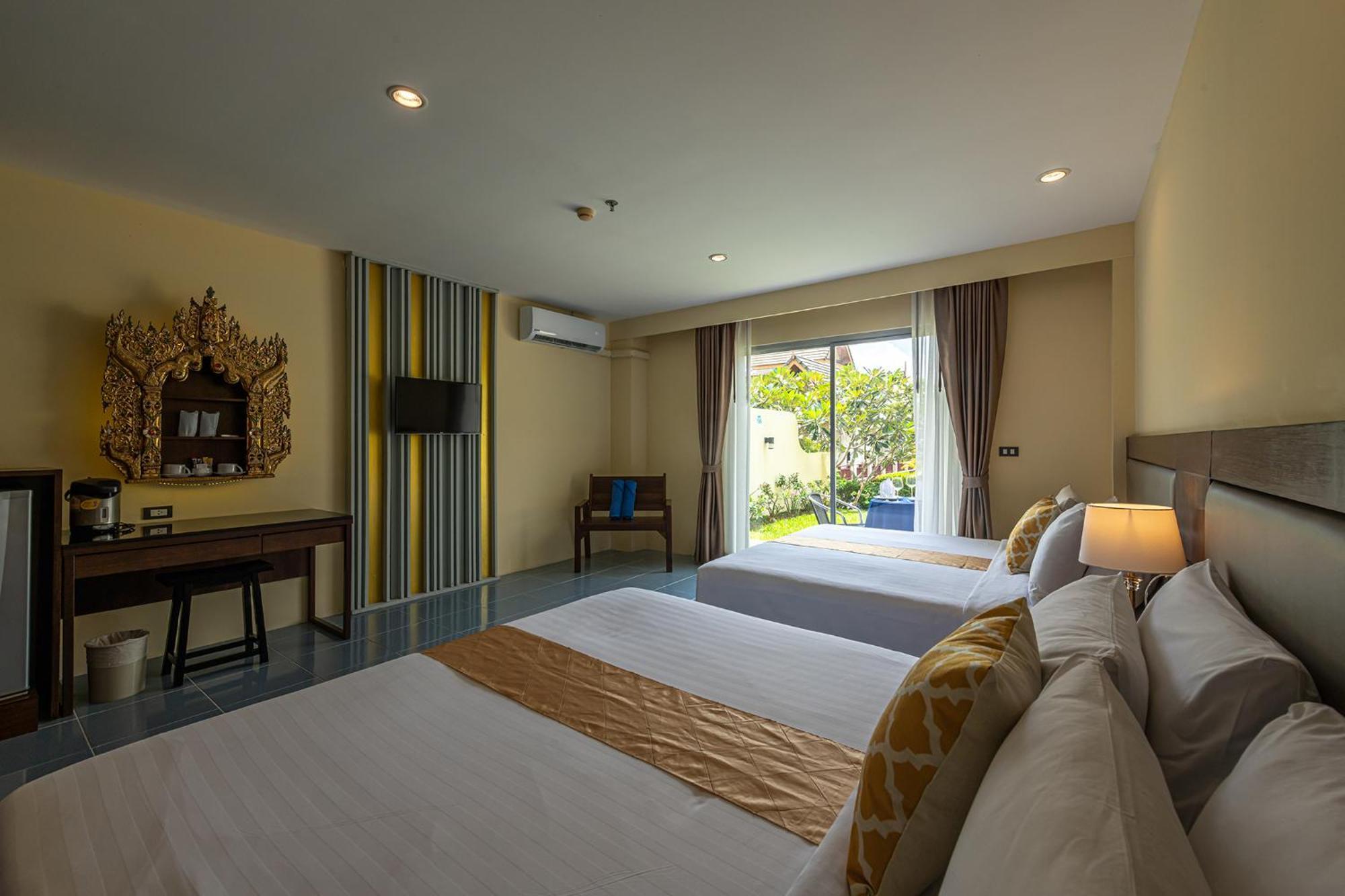 Blue Beach Grand Resort And Spa Rawai Exterior foto