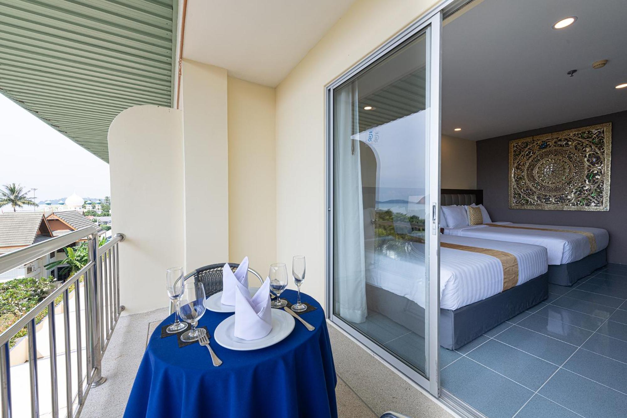 Blue Beach Grand Resort And Spa Rawai Exterior foto