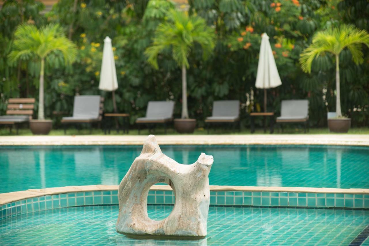 Blue Beach Grand Resort And Spa Rawai Exterior foto